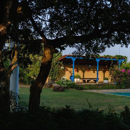 Treasure Rock Bed & Breakfast Kirinda  Ngoại thất bức ảnh