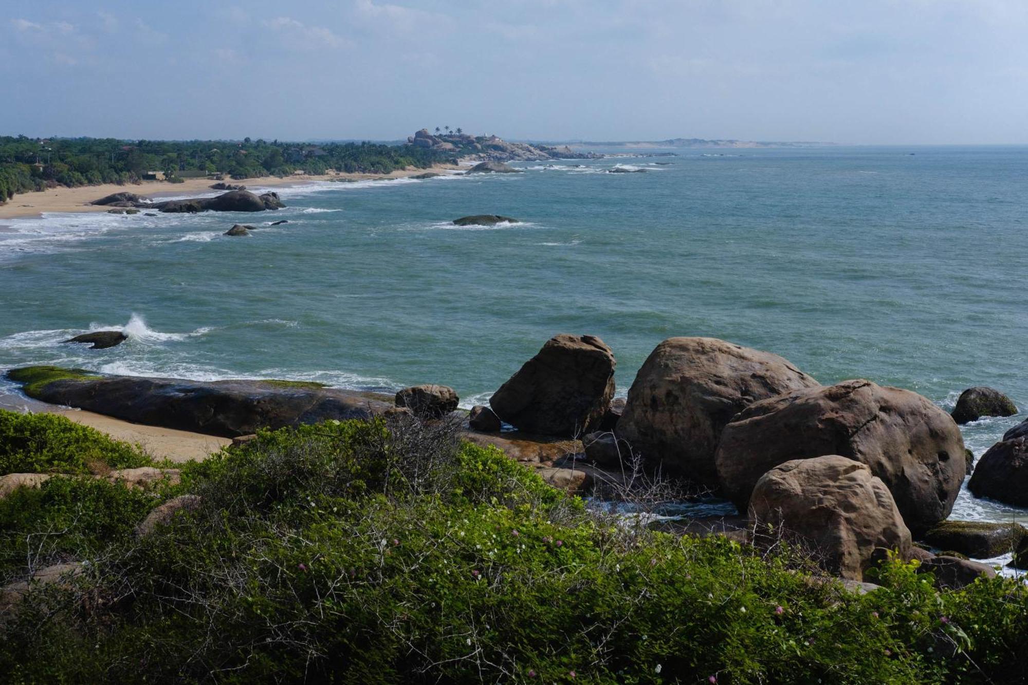 Treasure Rock Bed & Breakfast Kirinda  Ngoại thất bức ảnh